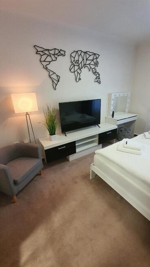 Apartment Pension Stark ฟรันทิชโกวี ลาซเน ภายนอก รูปภาพ