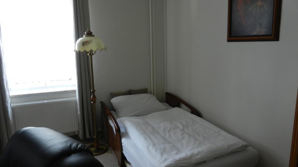 Apartment Pension Stark ฟรันทิชโกวี ลาซเน ภายนอก รูปภาพ