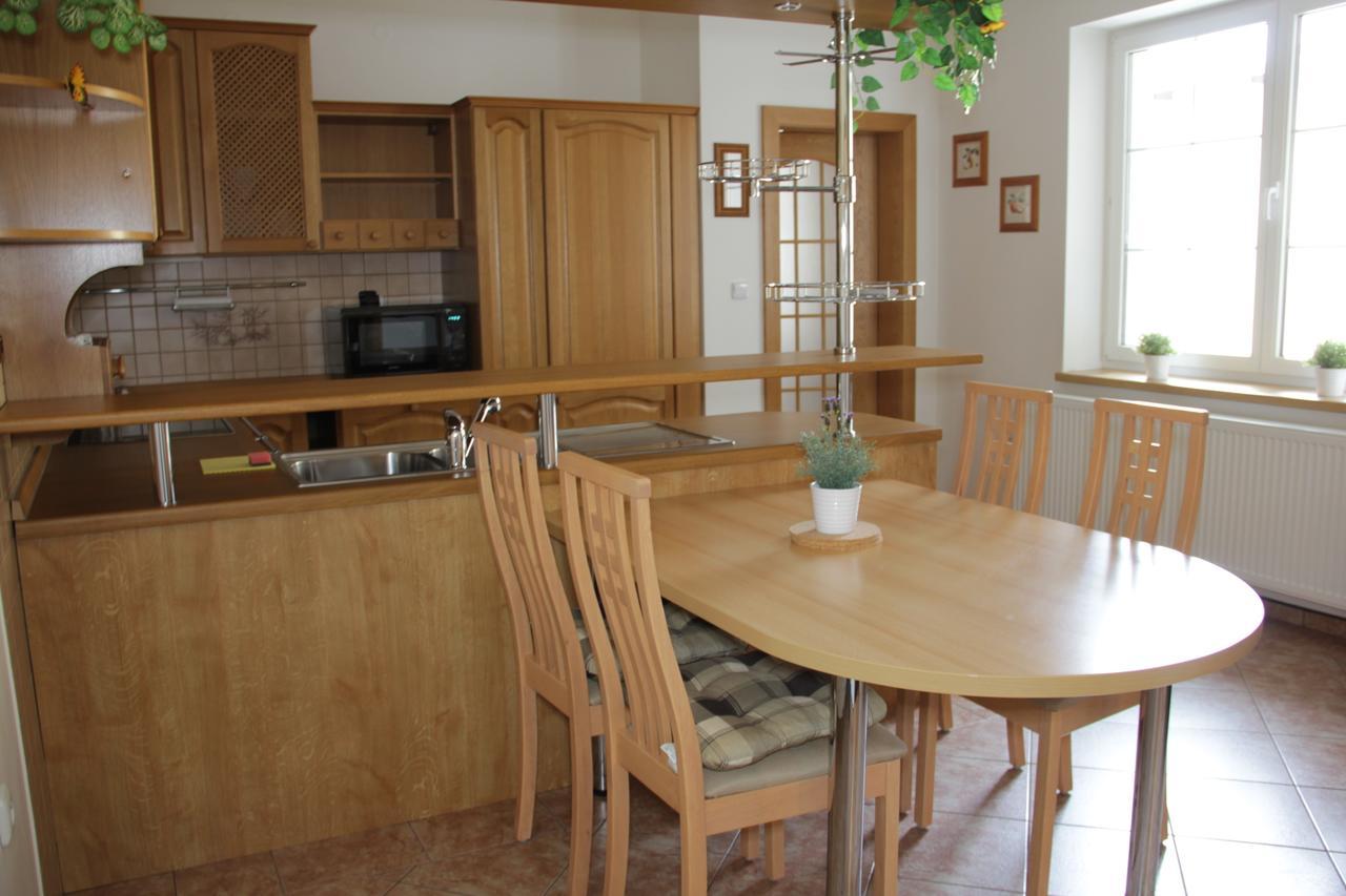 Apartment Pension Stark ฟรันทิชโกวี ลาซเน ภายนอก รูปภาพ